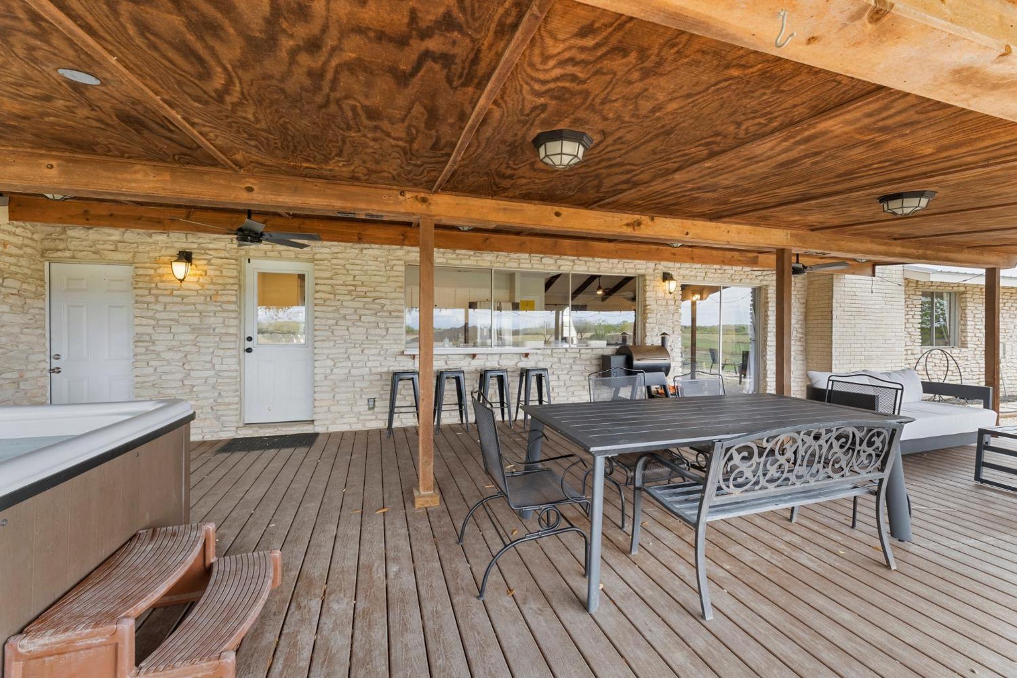Farm Retreat With Jacuzzi, Fire Pit, Mini Goats, Mini Ponies And Mini Cows Villa San Marcos Bilik gambar